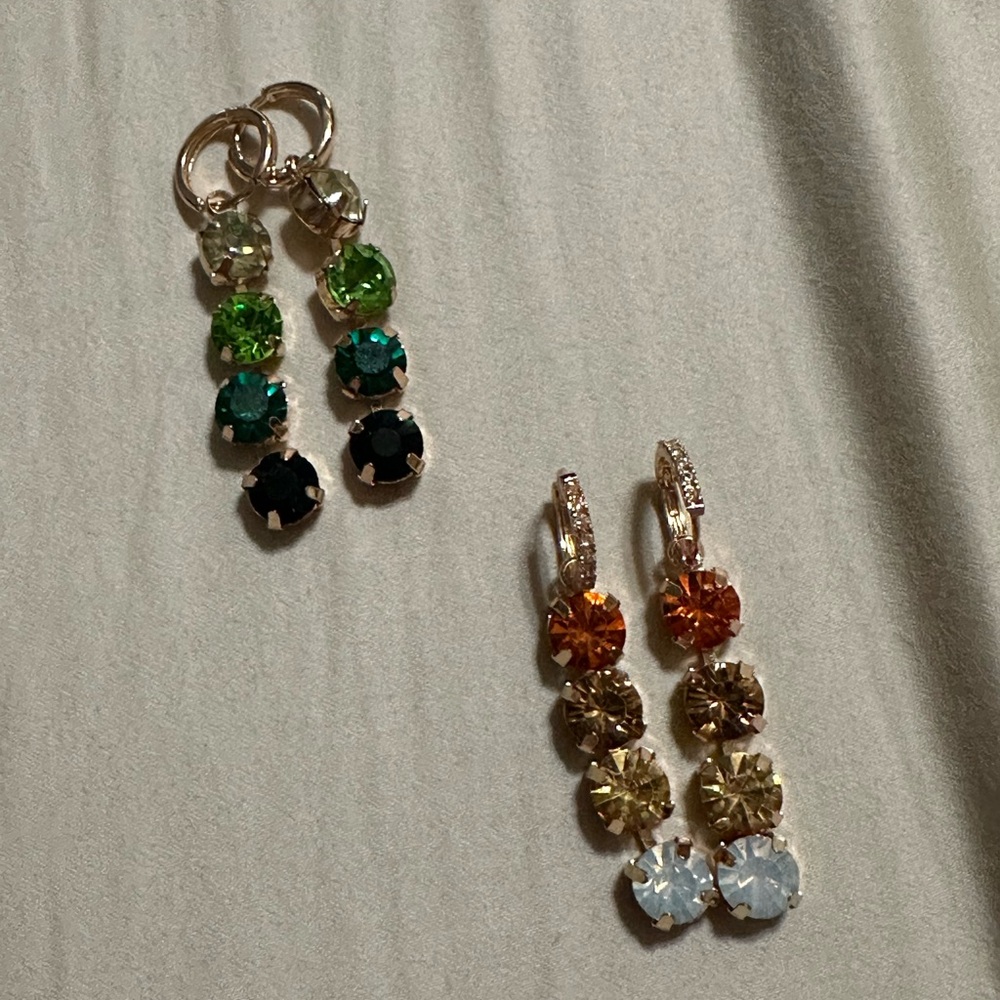 Dangle stone earrings
